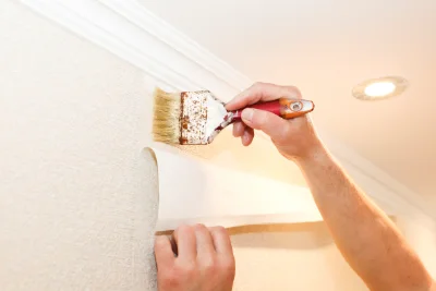 Pose de papier peint à Jumièges — revêtements muraux et toiles de verre